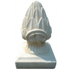 Pomme de pin en pierre reconstituée avec socle carré
