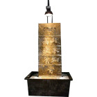 Mur d'eau fontaine éclairée amitié