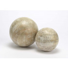 Boule décorative en bois blanchi 20 cm