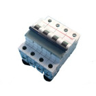 Disjoncteur Modulaire 4 Pôles 32A 6KA Courbe D