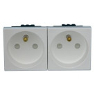 Bloc de deux Prises de courant Blanches précâblées entre-elles 16A, 2P+T Bloc de deux Prises de courant Blanches précâblées entre-elles 16A, 2P+T