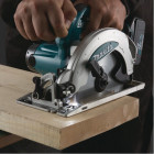 Scie circulaire MAKITA Ø 165 mm 18 V LXT - Sans batterie, ni chargeur - DSS610Z