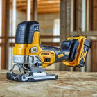 Scie sauteuse prise par corps xr 18v 5ah dewalt - dcs335p2