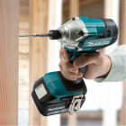 Visseuse à chocs 18 v li-ion 155 nm sans batterie ni chargeur dtd156z makita
