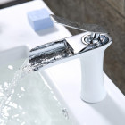 Robinet lavabo mitigeur contemporain avec bec en cascade chromé