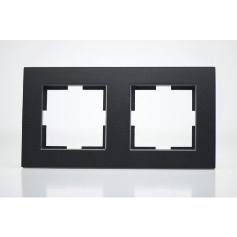 Plaque de finition plastique noir 2 postes 81x155x10mm