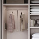 Penderie rabattable pour armoire Hang, 830 - 1150, Peint gris pierre, Acier et Plastique 