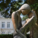Statue de jardin en pierre tristan et iseult demi rouille - rouille  123 cm - rouille 
