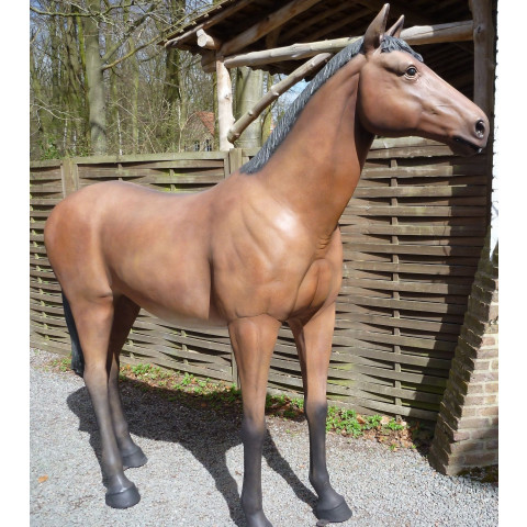 Cheval brun en résine 225 cm