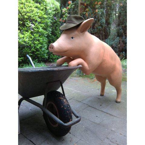 Cochon rose debout en résine 133 cm
