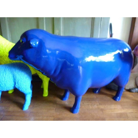 Mouton design colorée en résine 103 cm