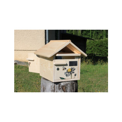Boîte aux lettres en bois créastuce : l'abeille butine (2 portes)