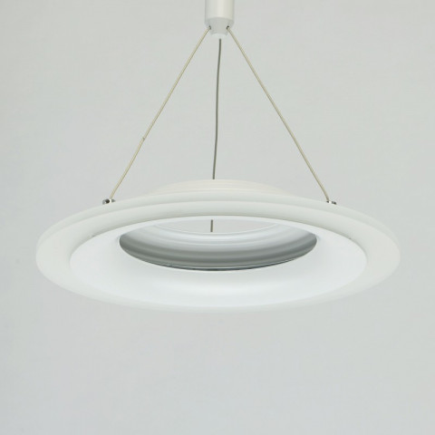 Suspension blanche techno   95 cm
