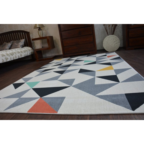 Tapis scandi 18214/763 - triangles - Dimension au choix